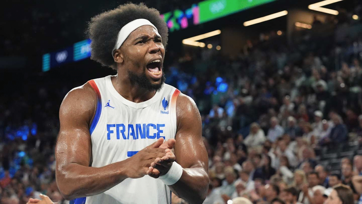 France Ends Group with a Domination over Iceland