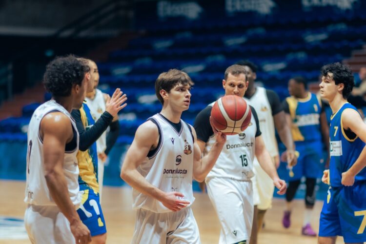 The Ultimate Guide to EuroLeague: Uncovering the Thrills and Strategies of Top-Tier Basketball